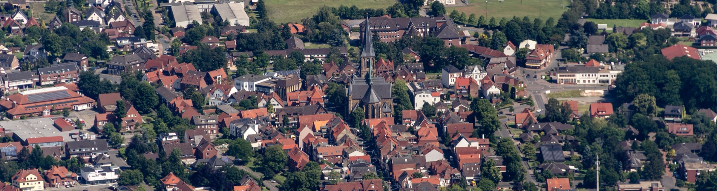 Ochtrup von oben mit der St.-Lamberti-Kirche